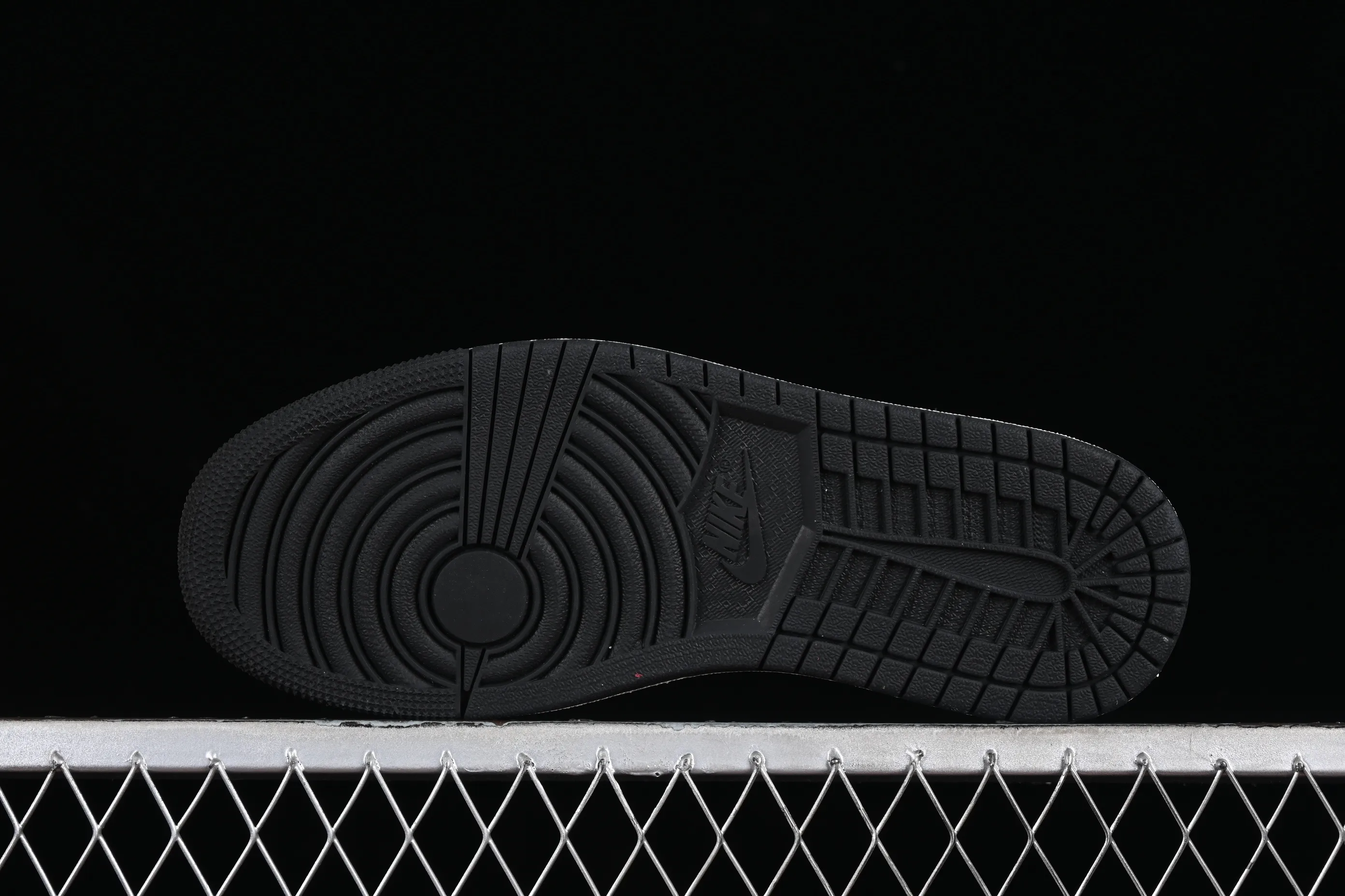 All categories Air Jordan Jordan series basketball shoes Air Jordan 1 Low Travis Scott x Fragment Design x Jordan Air Jordan 1 Low OG SP AJ1 Joe 1LV joint wine red print low-top cultural casual sneakers LX1988-400